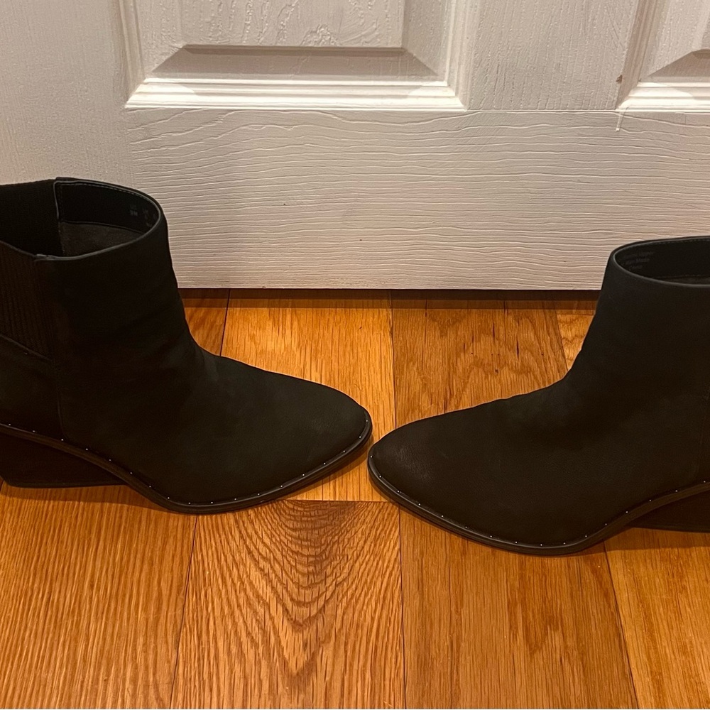 Dr. Scholl's Black Mania Bootie - Picture 4 of 10